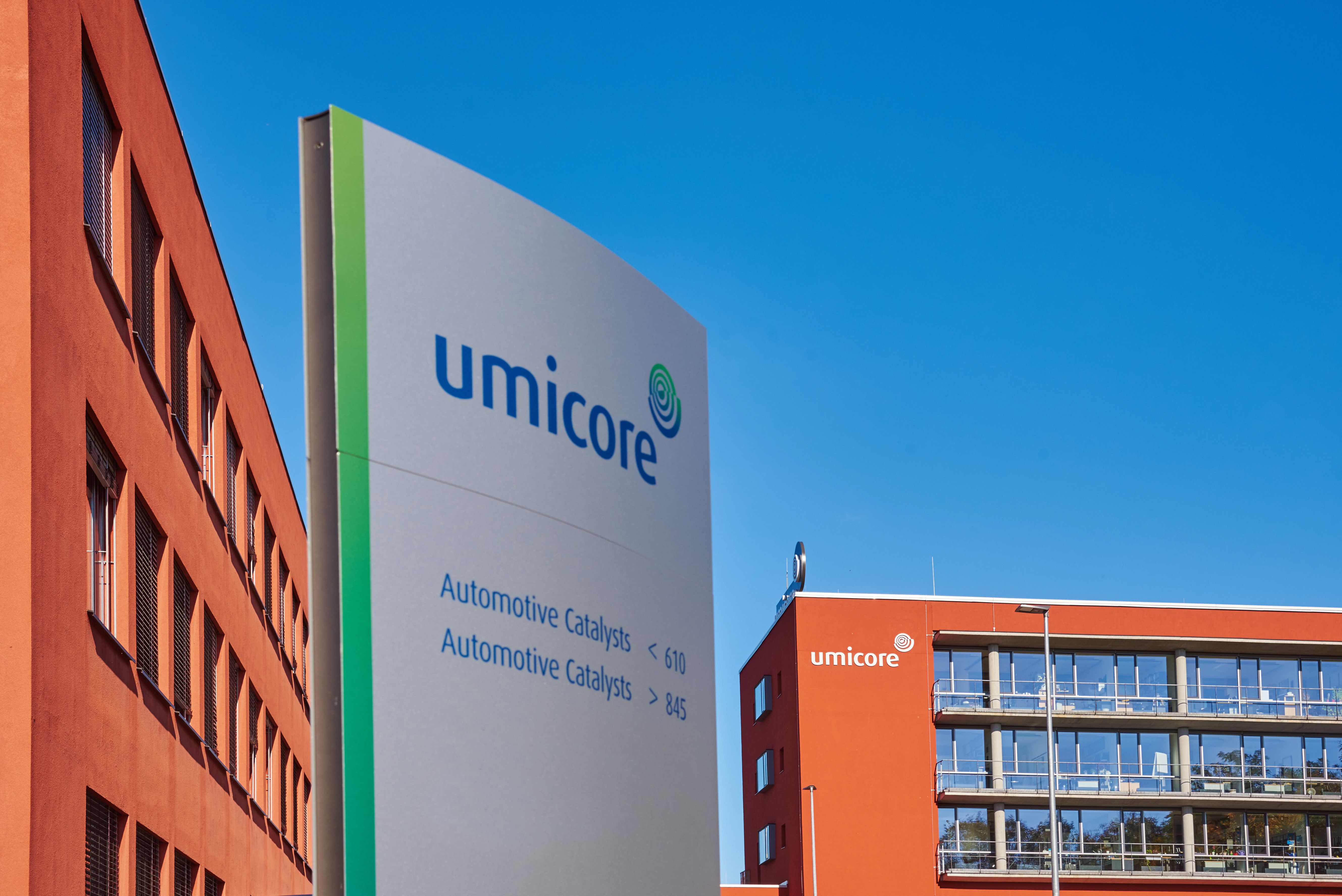 https://www.umicore.de/storage/regiode/building-840n-on-our-site-in-hanau-germany-300-internal-external-use-8091-neu-2.jpg